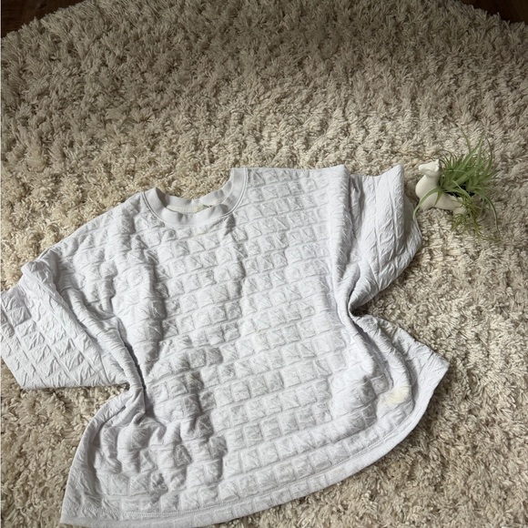 a new day Tops - A New Day White textured mattress, patterned unique, cute women’s Knit Top